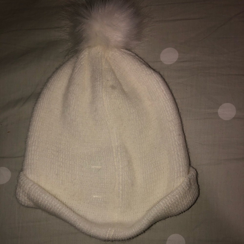 White knit beanie